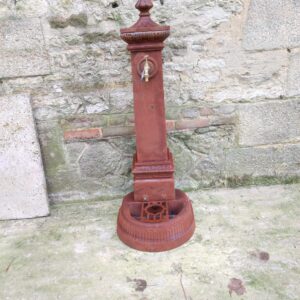 Fontaine de jardin en fonte