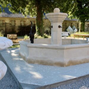 Fontaine en pierre naturelle
