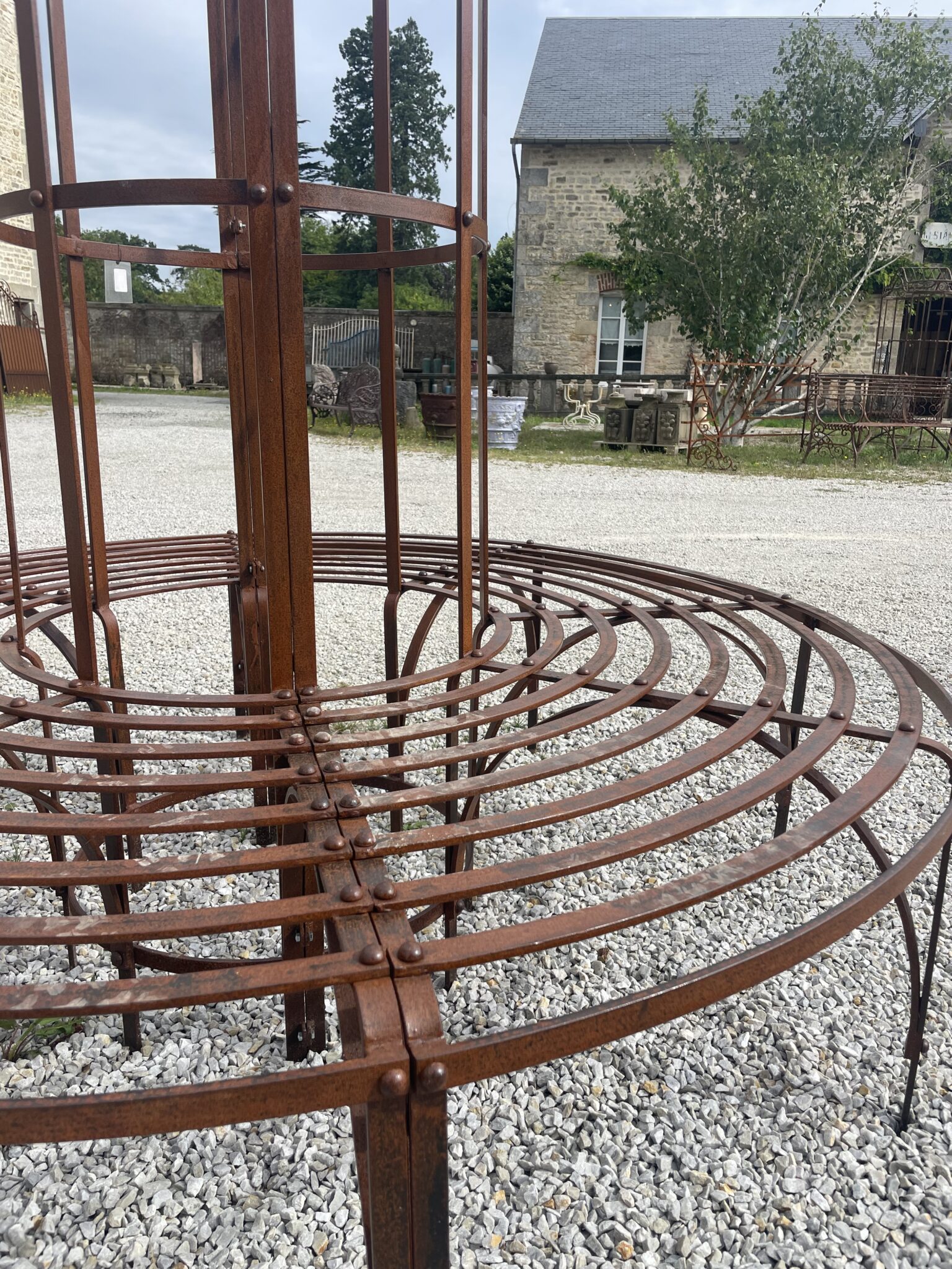 Banc tour d'arbre en fer forgé