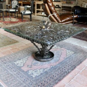 Table basse carré en verre et metal recyclé