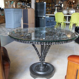 Table basse ronde en verre et metal recyclé