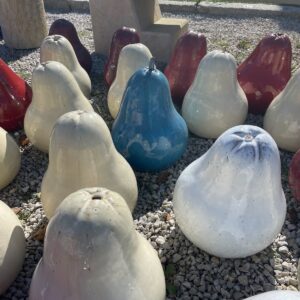 Poire en terre cuite