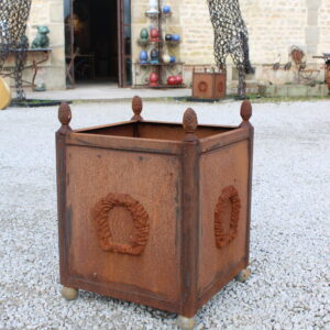 Marie - Jardinière en fonte