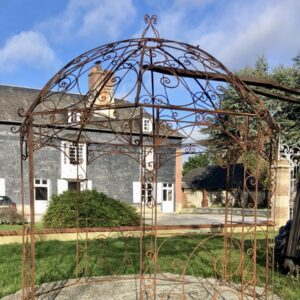 Gloriette end fer forgé