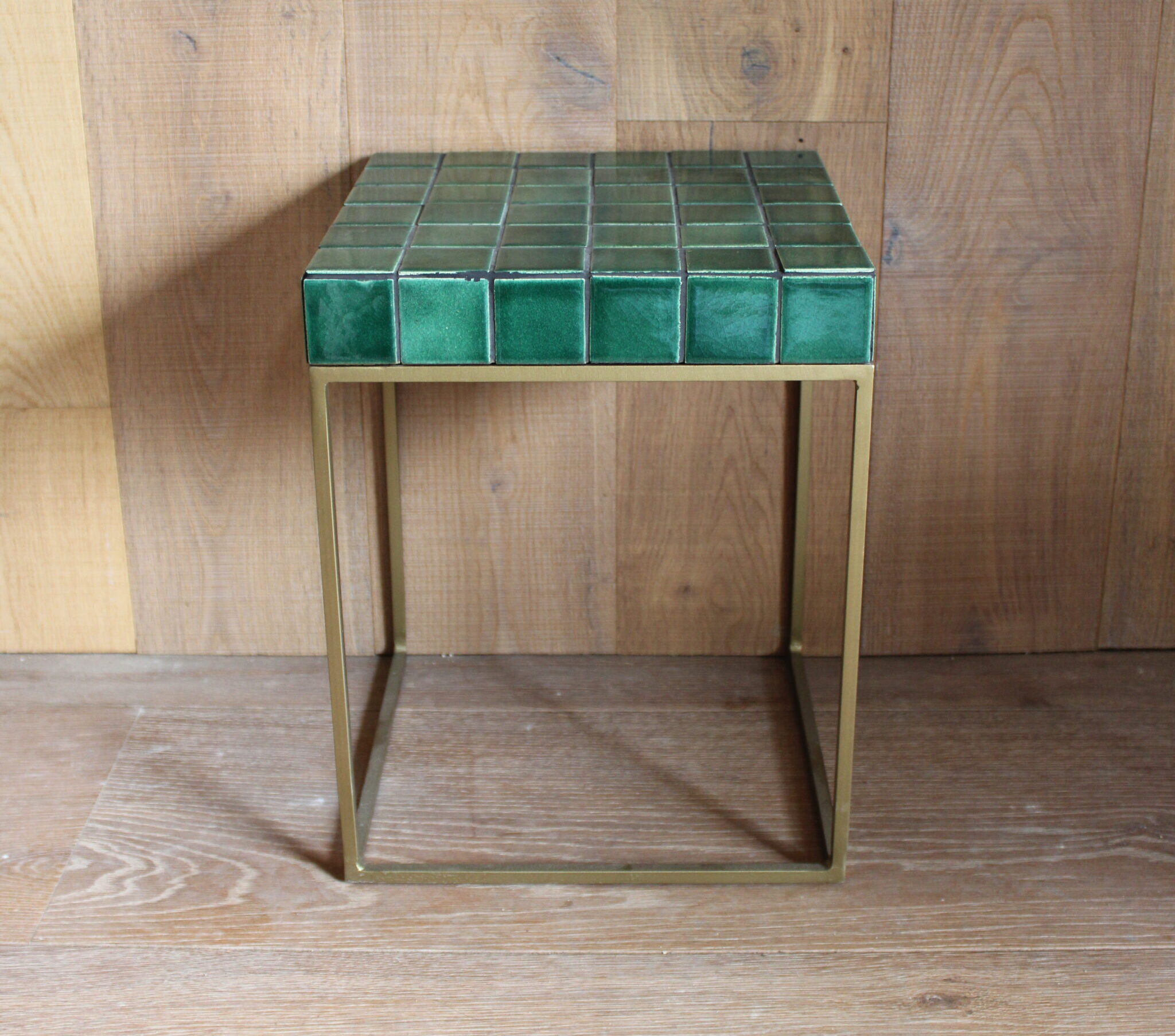 Table d'appoint en carreaux de céramique vert