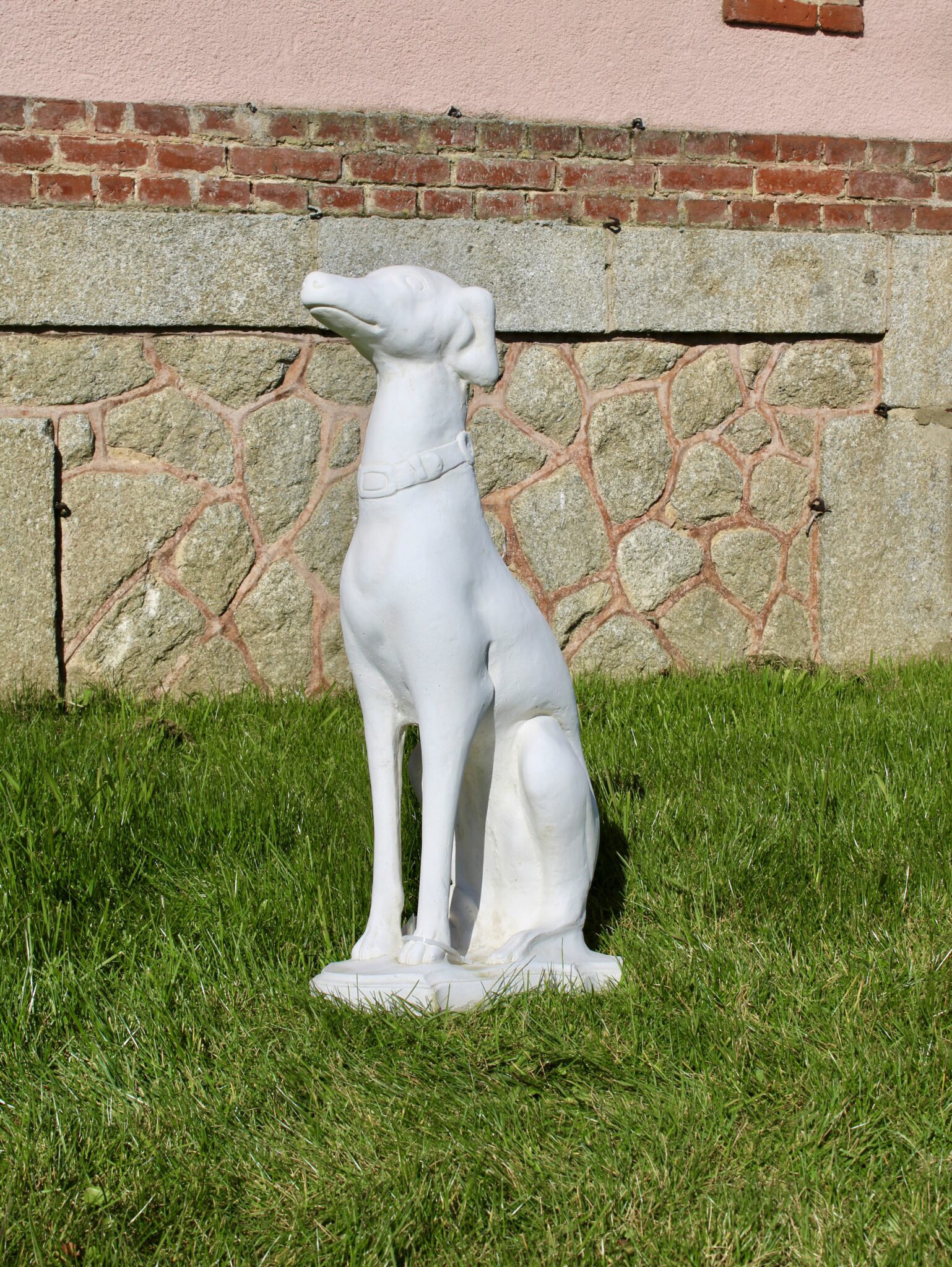 Statue chien lévrier