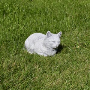 Statue chat couché