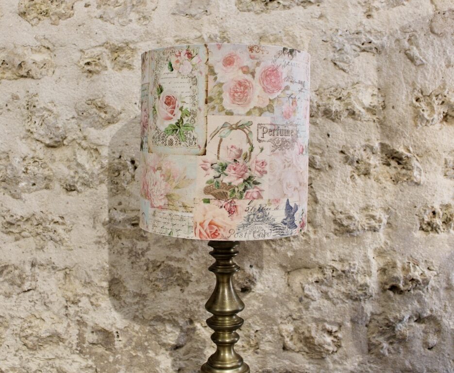 abat jour cartes postales et roses