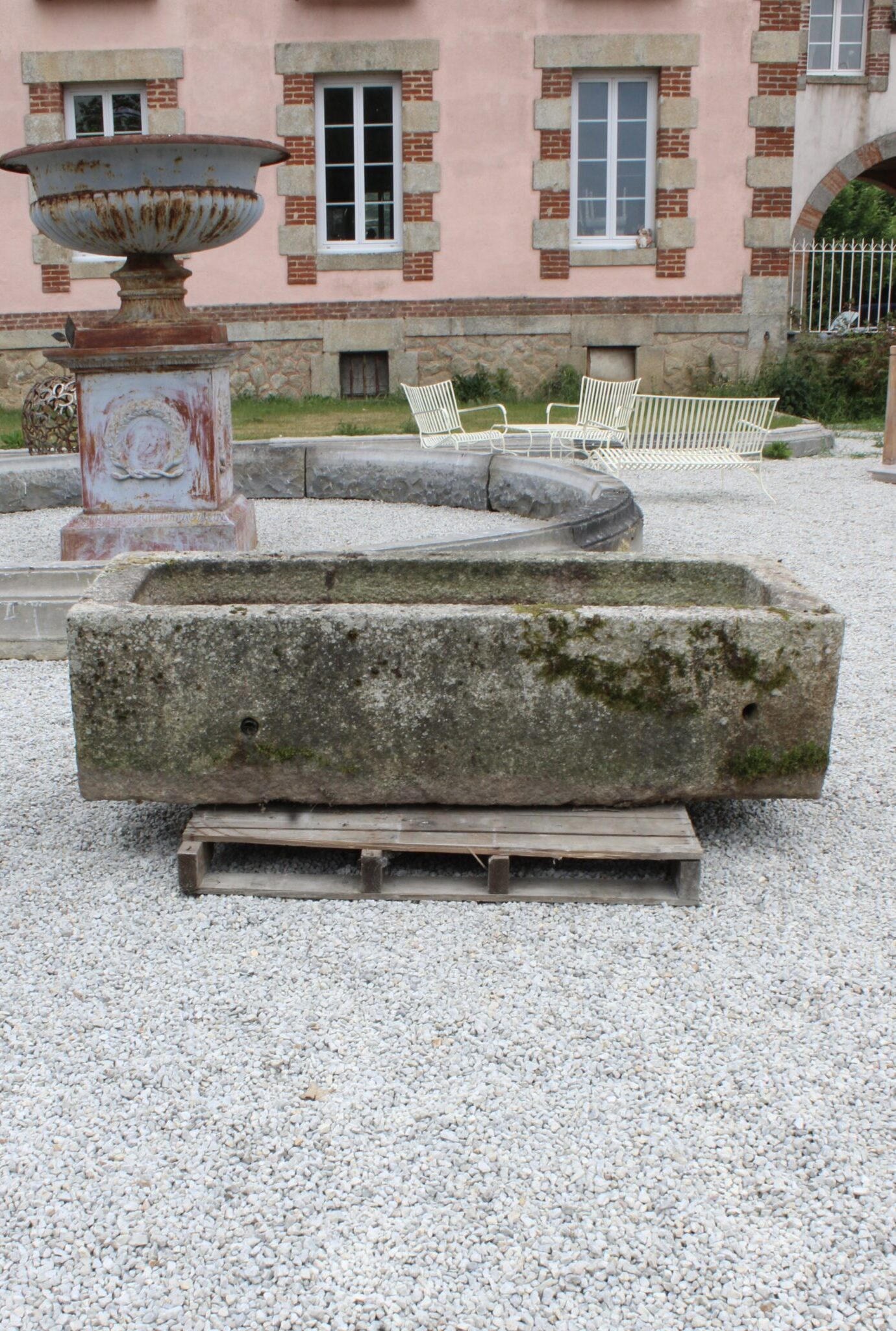 auge ancienne en granit