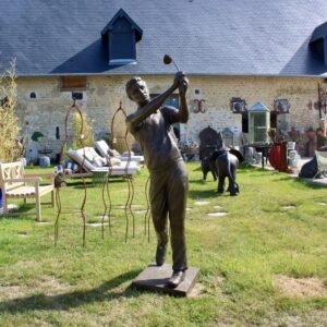 golfeur en bronze