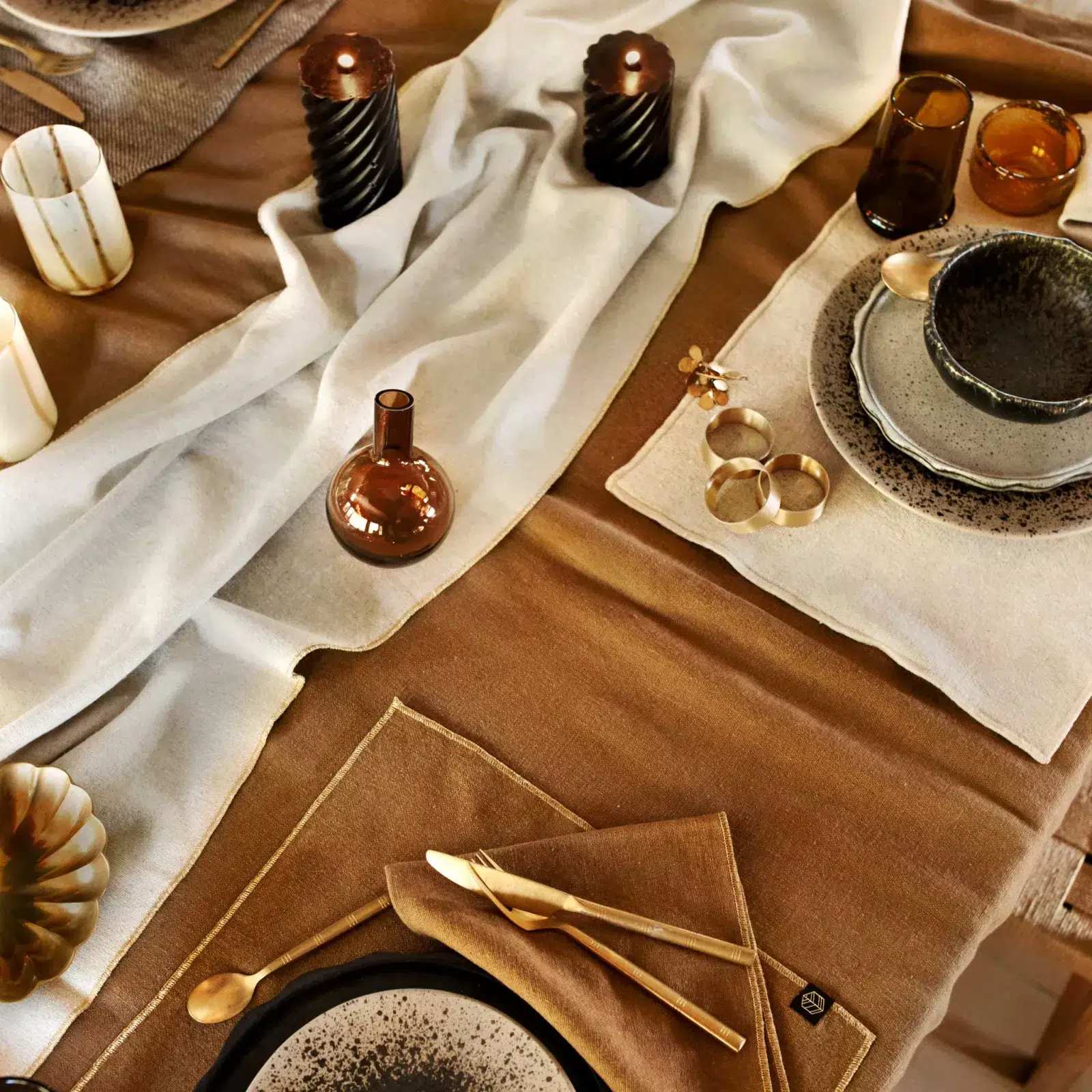 CHEMIN DE TABLE VERONE