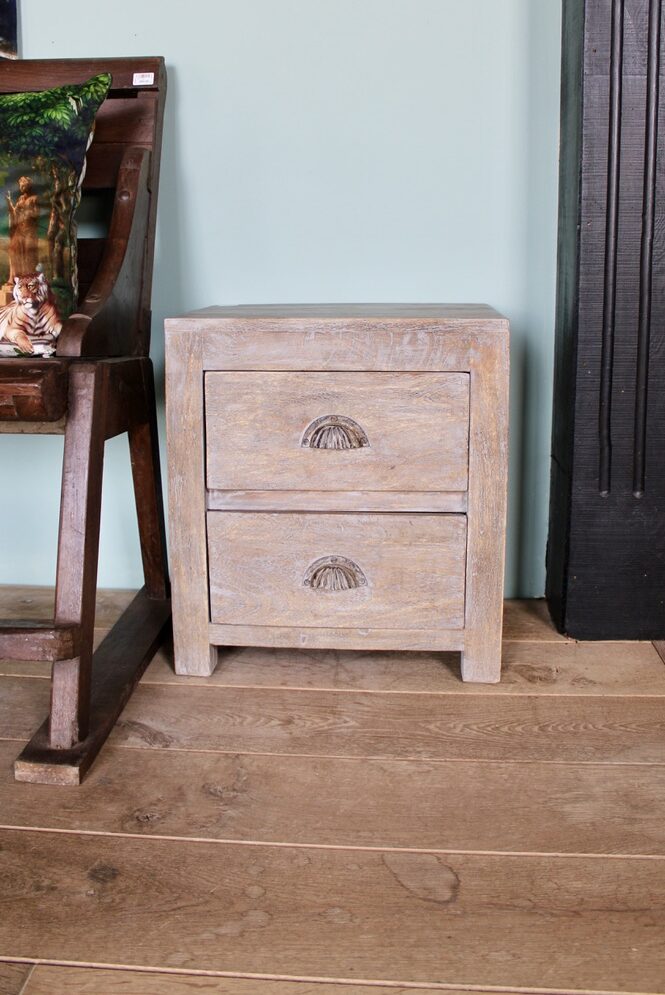 sapa table chevet