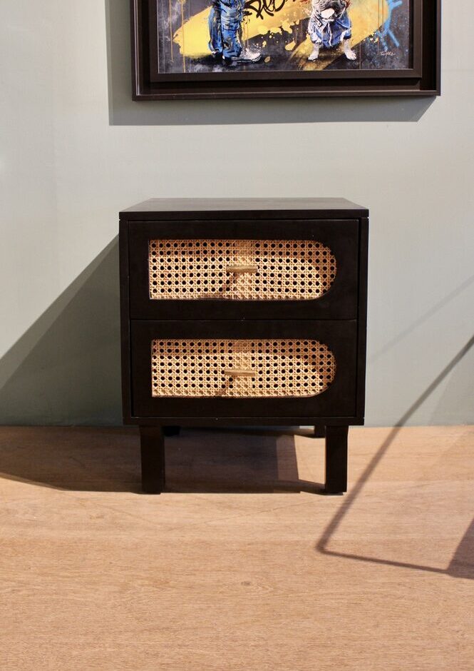 sitka table chevet