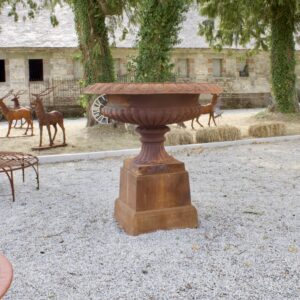 Nevan - Vase Médicis sur socle en fonte (150cm)