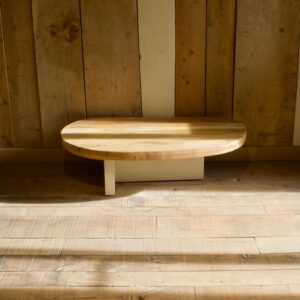 Shipley - Table basse en bois et résine