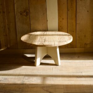 Montserrat - Table basse ronde en bois et résine